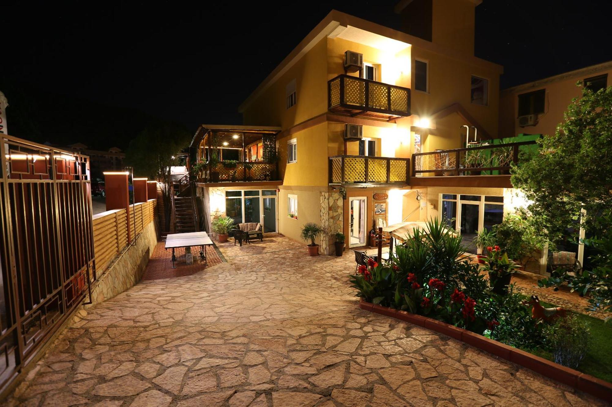 Apartments Ds Club Budva Buitenkant foto